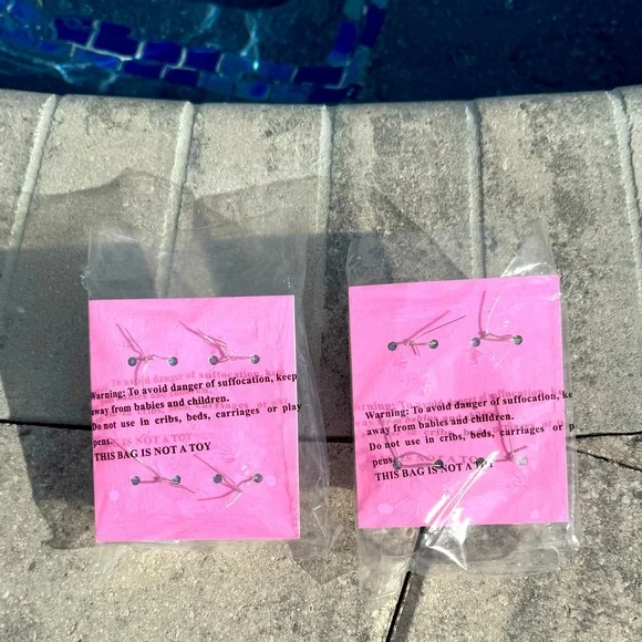 Lilly Pulitzer Towel Clips Chair Clips Pool Beach Cruise NWT 🆕 2x Set - Picture 5 of 5